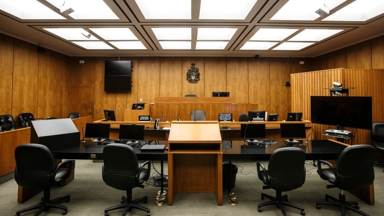 Alberta Crown prosecutors meet to consider strike